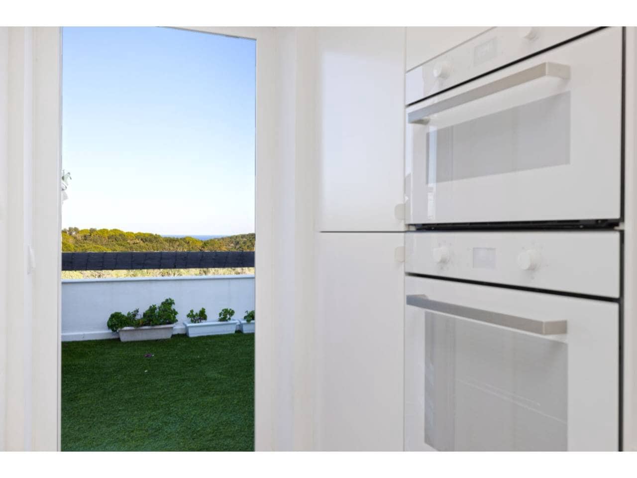 3 Zimmer Penthouse zu verkaufen in La Alcaidesa mit Pool Garage - 575.000 € (Ref: 8812025)