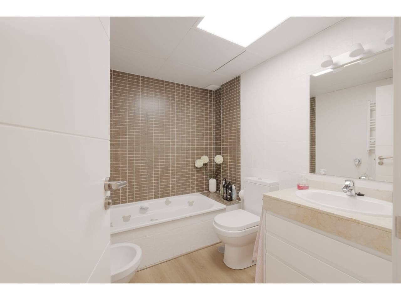 3 Zimmer Penthouse zu verkaufen in La Alcaidesa mit Pool Garage - 575.000 € (Ref: 8812025)