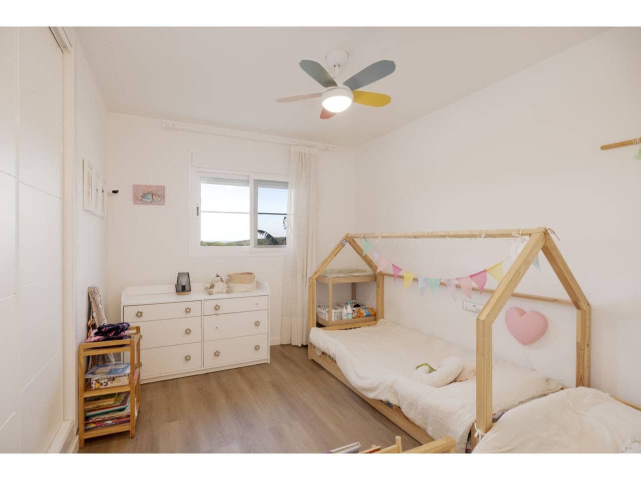 3 Zimmer Penthouse zu verkaufen in La Alcaidesa mit Pool Garage - 575.000 € (Ref: 8812025)