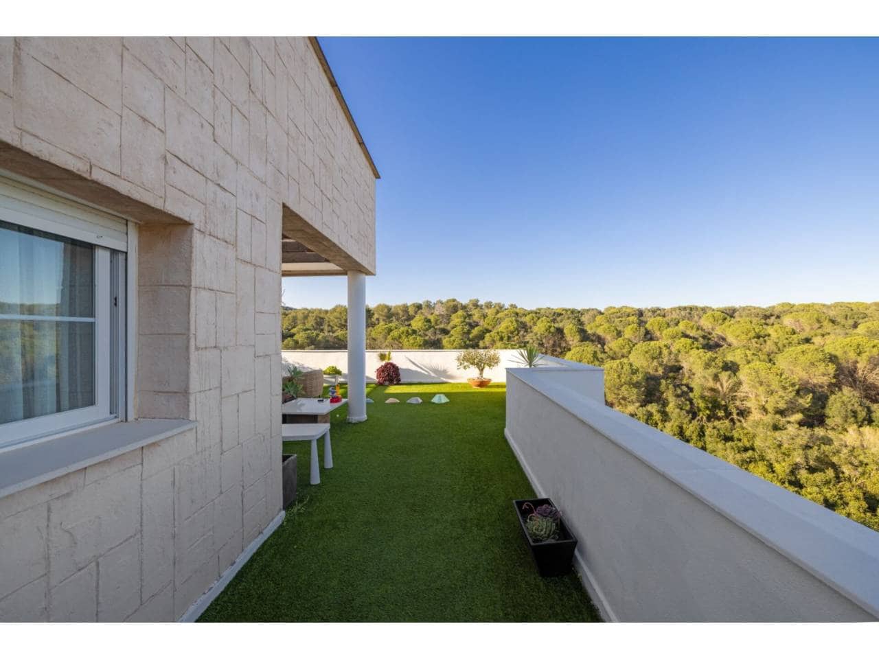 3 Zimmer Penthouse zu verkaufen in La Alcaidesa mit Pool Garage - 575.000 € (Ref: 8812025)