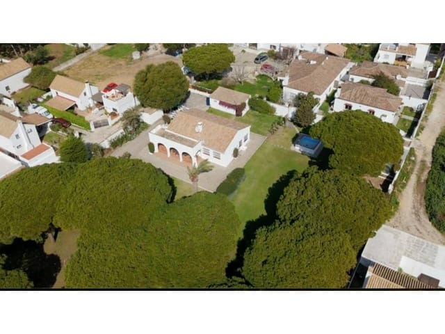 5 makuuhuone Huvila myytävänä paikassa Los Caños de Meca, Barbate mukana uima-altaan 
autotalli - 1 300 000 € (Ref: 8840587)