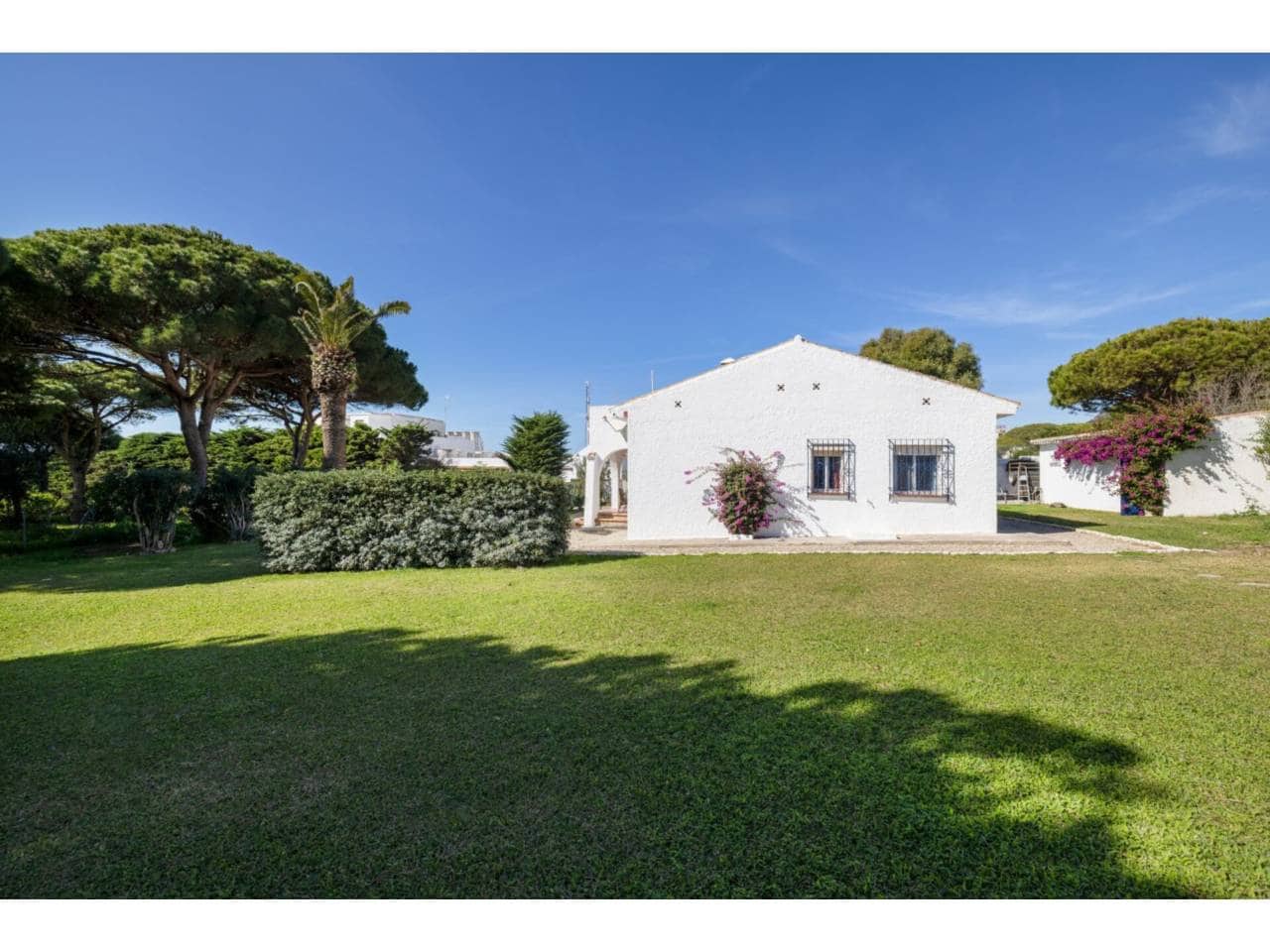 5 soveværelse Villa til salg i Los Canos de Meca med swimmingpool garage - € 1.300.000 (Ref: 8840587)