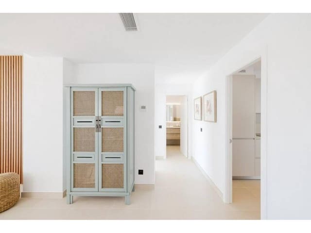 Apartamento de 2 habitaciones en Casares en venta con piscina garaje - 475.000 € (Ref: 8851083)