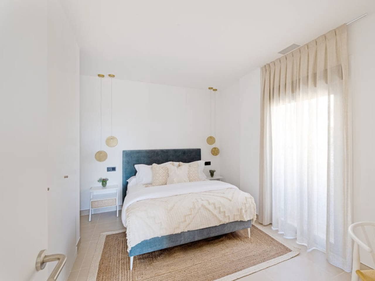 Apartamento de 2 habitaciones en Casares en venta con piscina garaje - 475.000 € (Ref: 8851083)