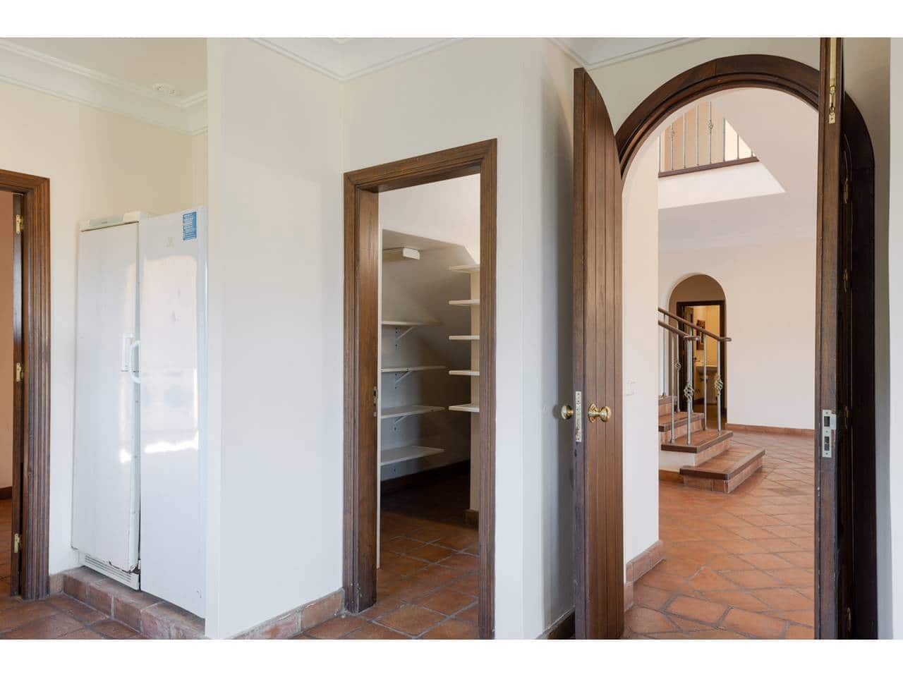 6 chambre Villa/Maison à vendre à Sotogrande avec piscine garage - 1 995 000 € (Ref: 8879300)