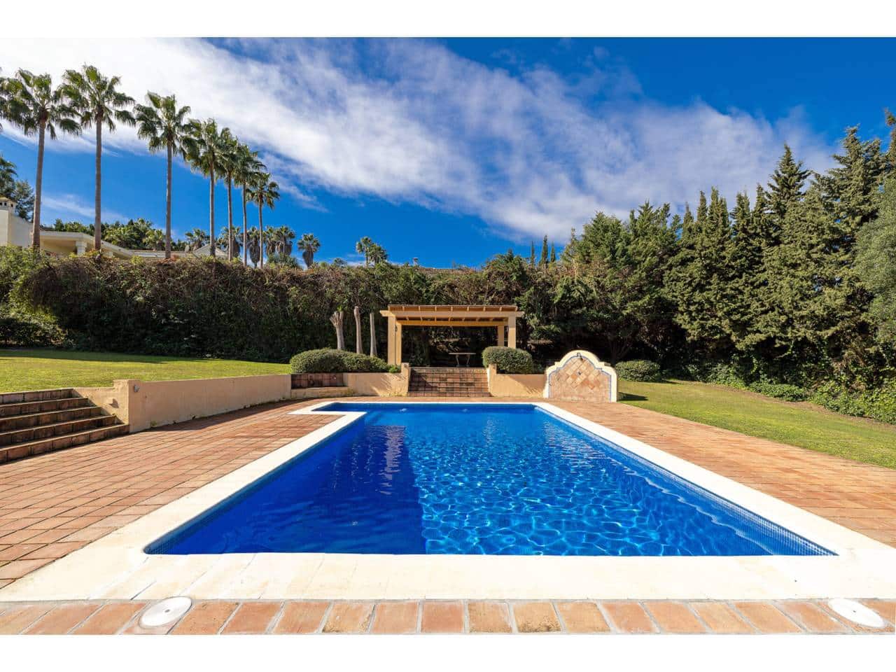 6 chambre Villa/Maison à vendre à Sotogrande avec piscine garage - 1 995 000 € (Ref: 8879300)