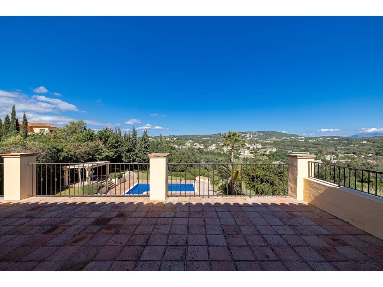 6 chambre Villa/Maison à vendre à Sotogrande avec piscine garage - 1 995 000 € (Ref: 8879300)