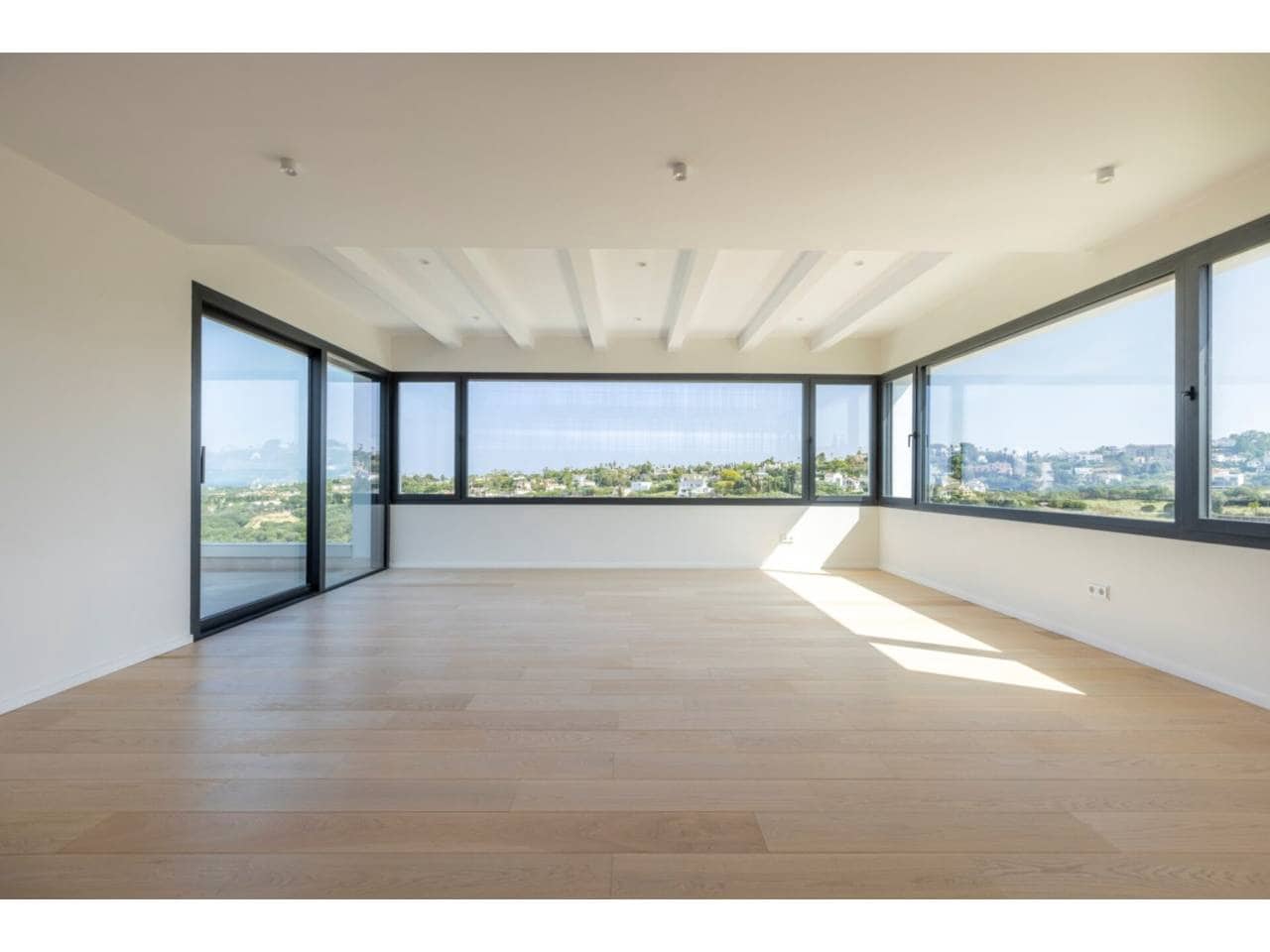 8 Zimmer Villa zu verkaufen in Sotogrande mit Pool Garage - 6.975.000 € (Ref: 8879301)