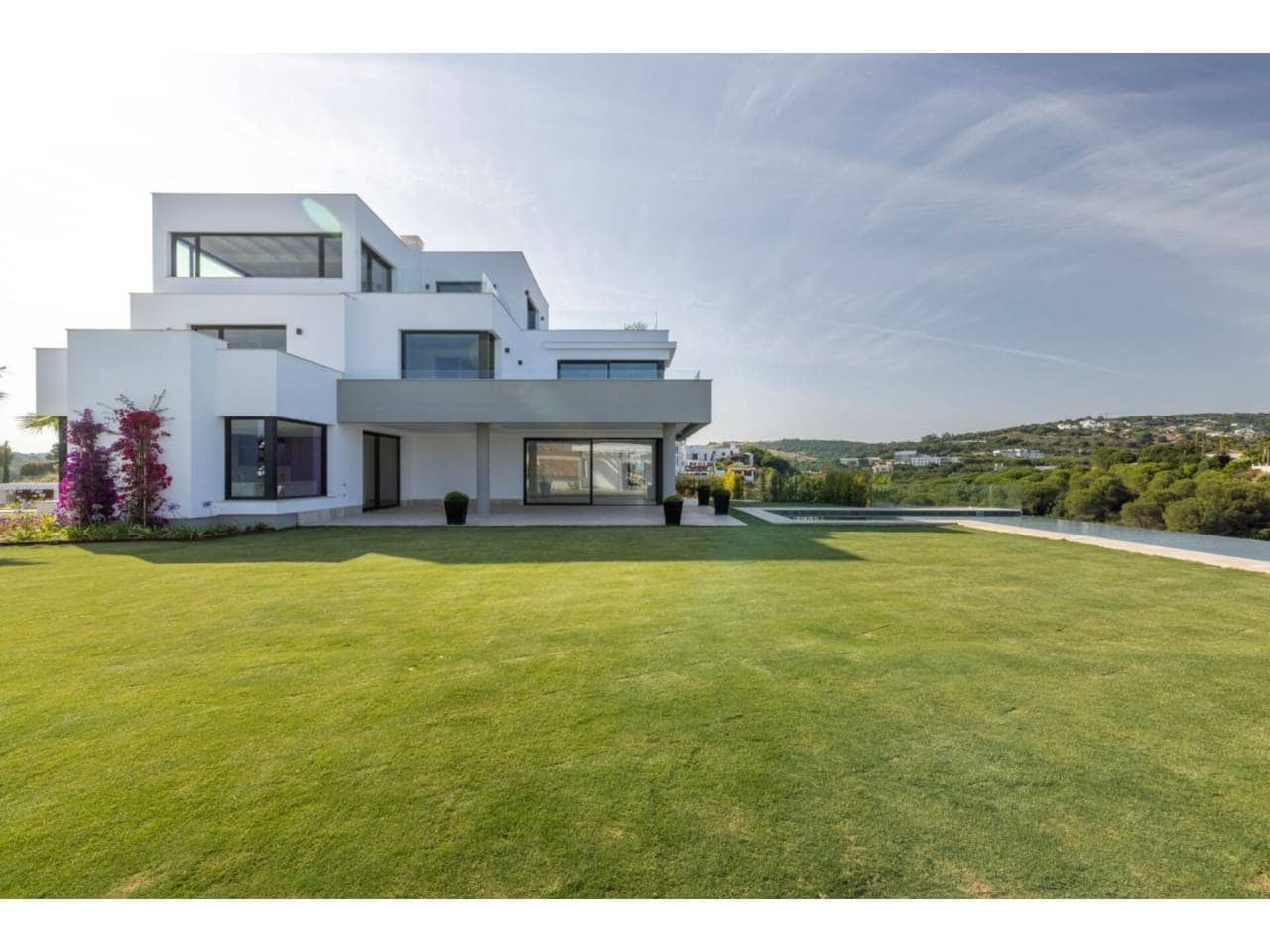 8 Zimmer Villa zu verkaufen in Sotogrande mit Pool Garage - 6.975.000 € (Ref: 8879301)