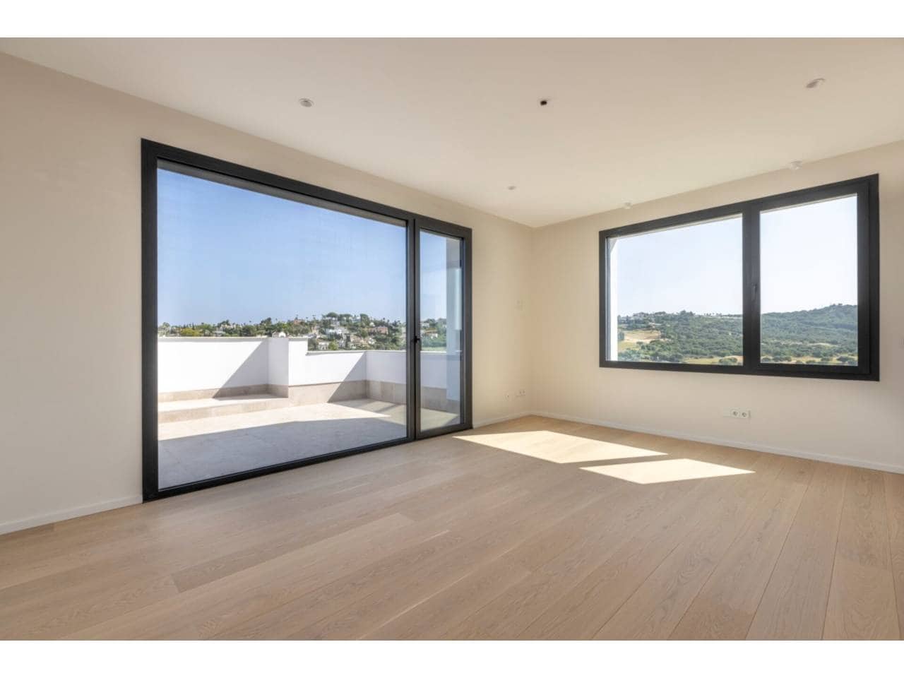 8 Zimmer Villa zu verkaufen in Sotogrande mit Pool Garage - 6.975.000 € (Ref: 8879301)