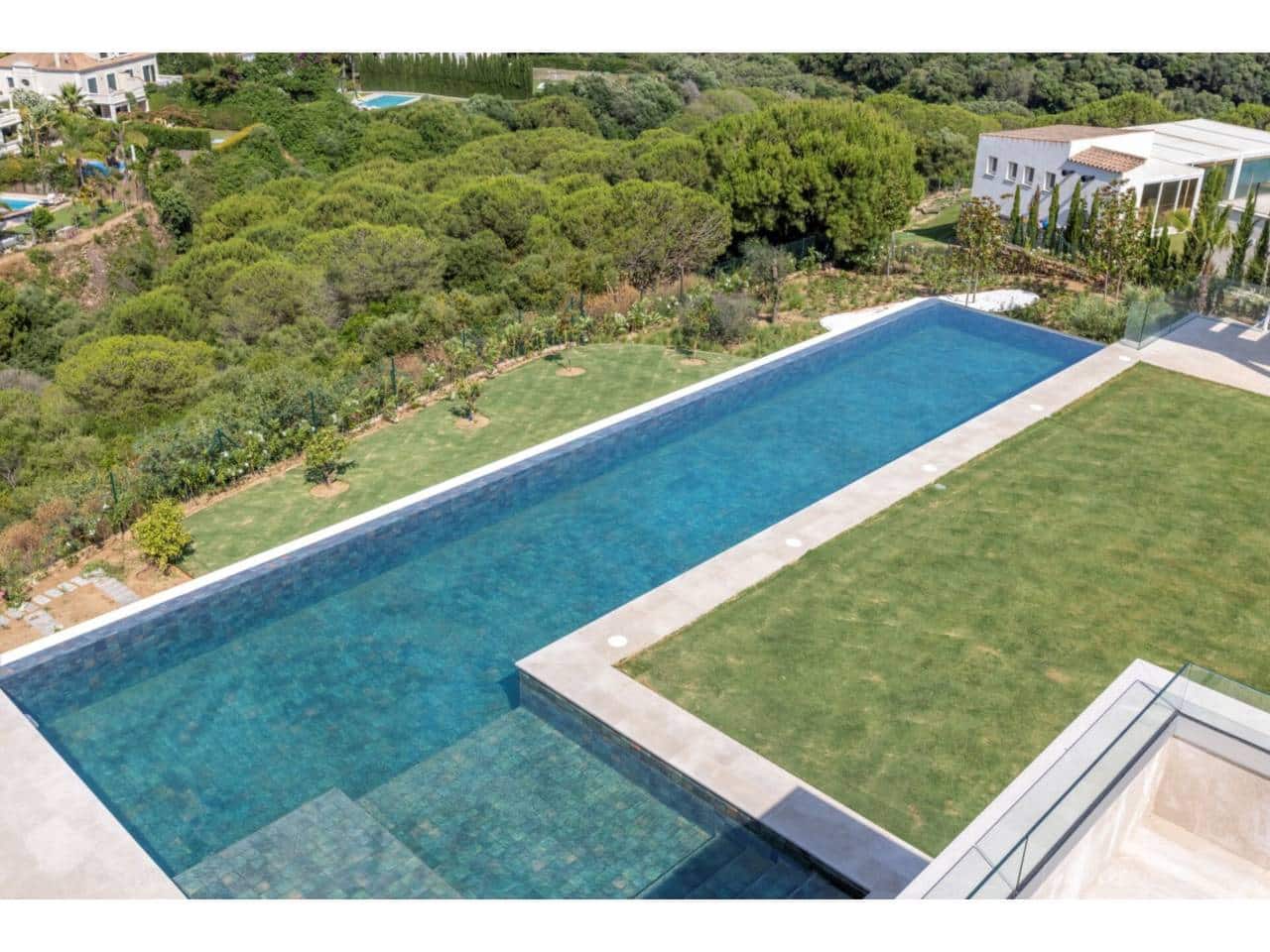 8 Zimmer Villa zu verkaufen in Sotogrande mit Pool Garage - 6.975.000 € (Ref: 8879301)