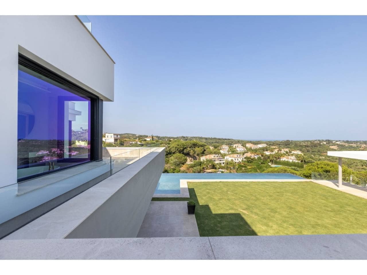 8 Zimmer Villa zu verkaufen in Sotogrande mit Pool Garage - 6.975.000 € (Ref: 8879301)