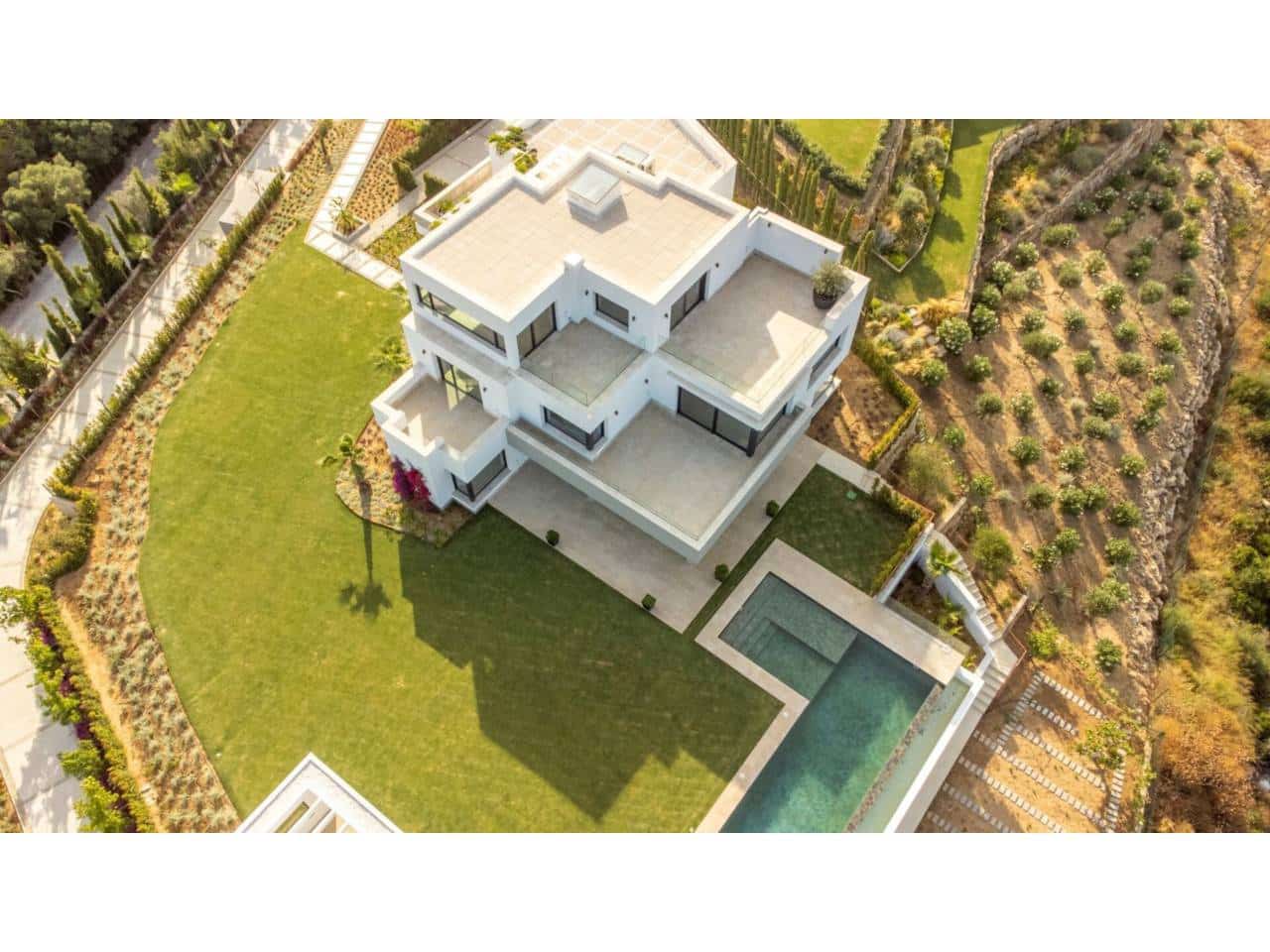 8 Zimmer Villa zu verkaufen in Sotogrande mit Pool Garage - 6.975.000 € (Ref: 8879301)