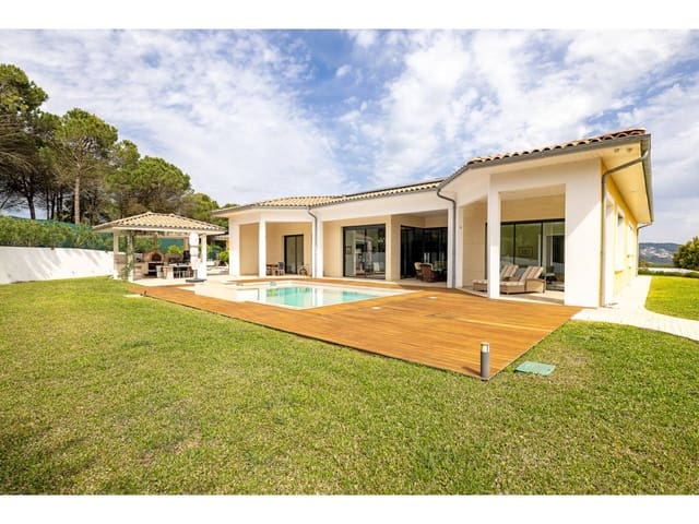 4 sypialnia Willa na sprzedaż w Sotogrande Alto, San Roque z basenem garażem - 2 200 000 € (Ref: 8928365)