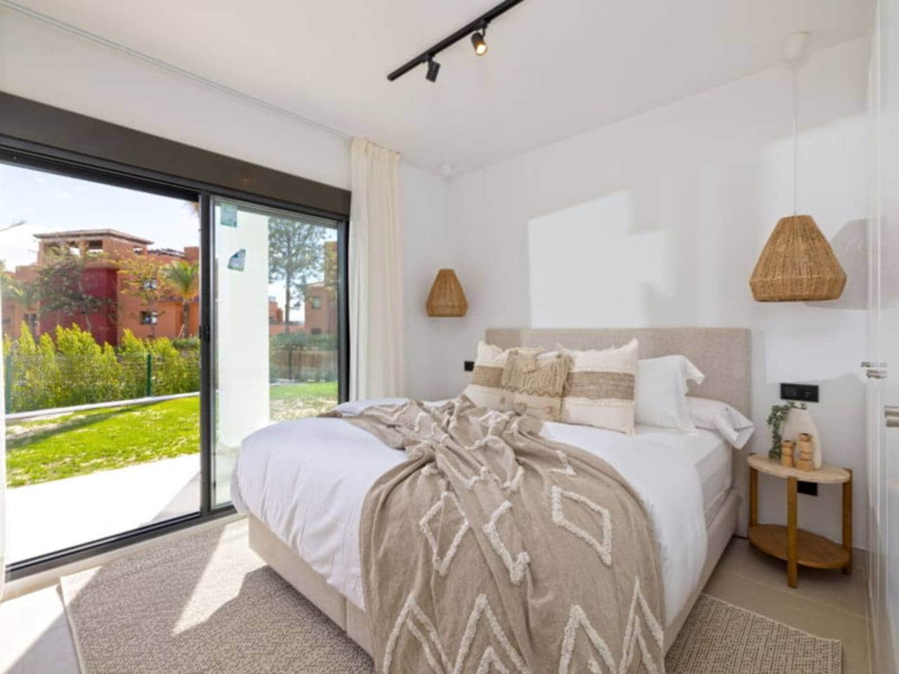 2 bedroom Apartment for sale in Casares with pool garage - € 340,000 (Ref: 8934723)