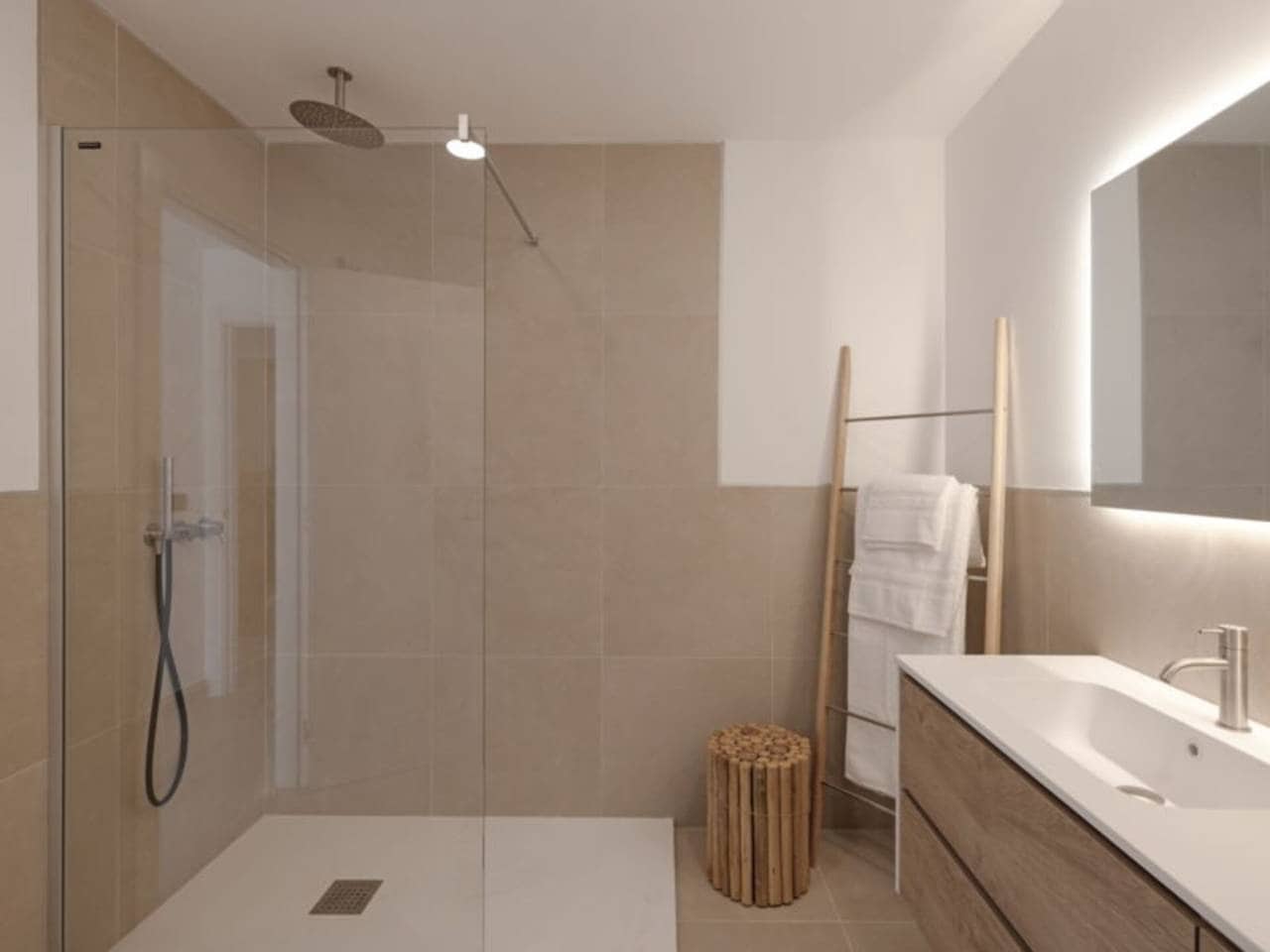 2 bedroom Apartment for sale in Casares with pool garage - € 340,000 (Ref: 8934723)