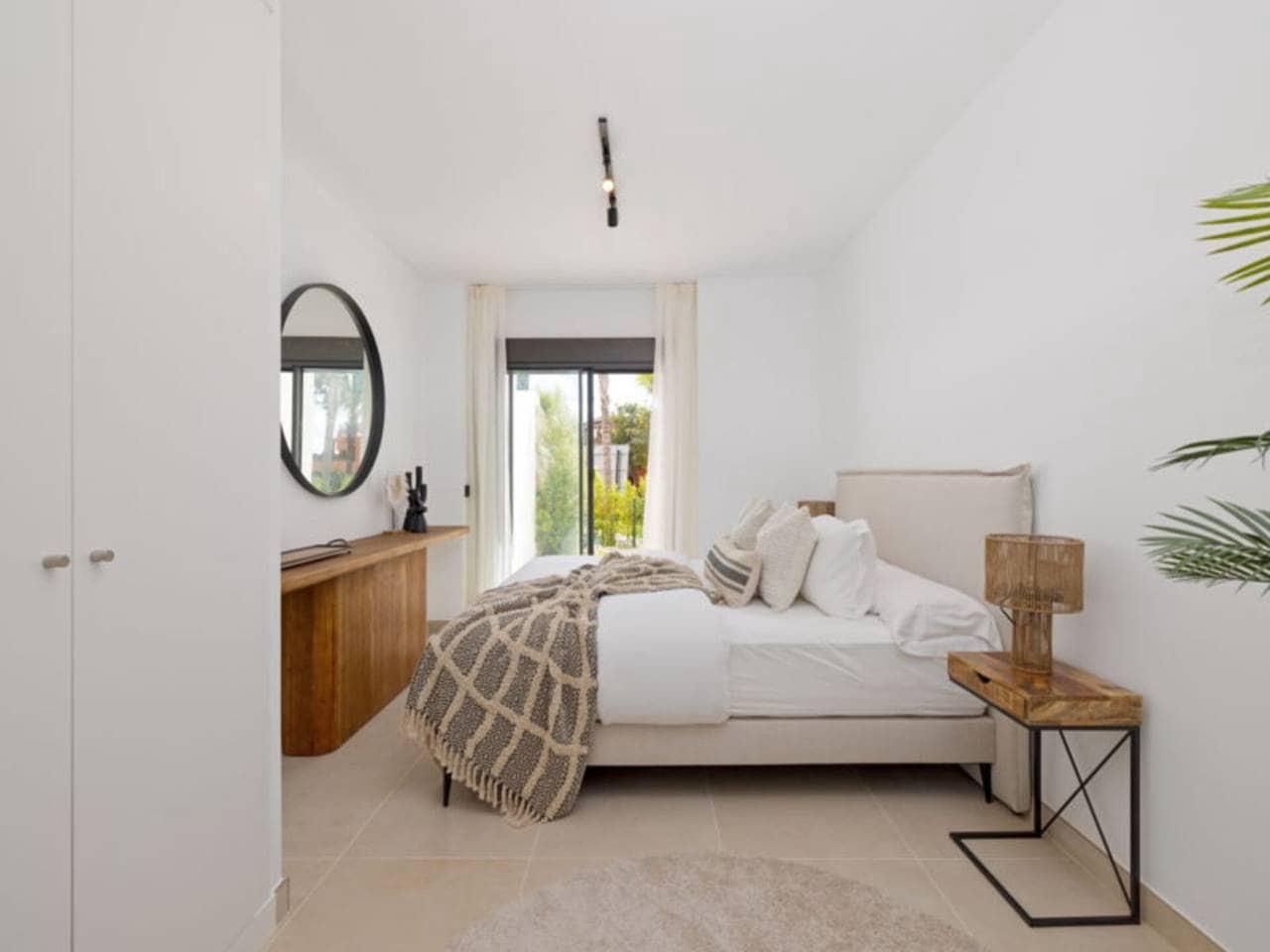 2 bedroom Apartment for sale in Casares with pool garage - € 340,000 (Ref: 8934723)