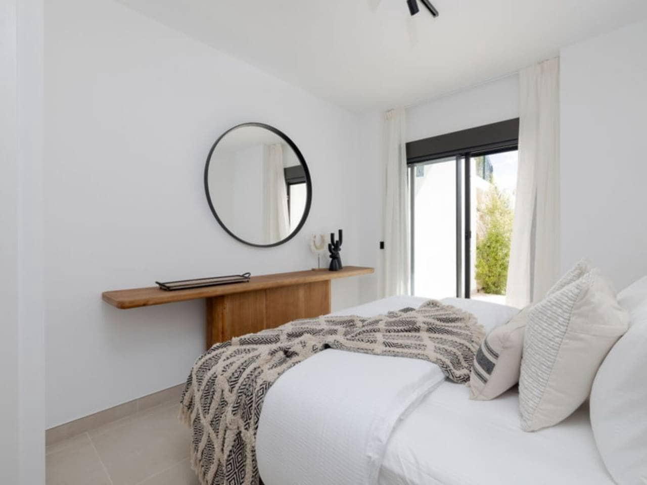 2 bedroom Apartment for sale in Casares with pool garage - € 340,000 (Ref: 8934723)