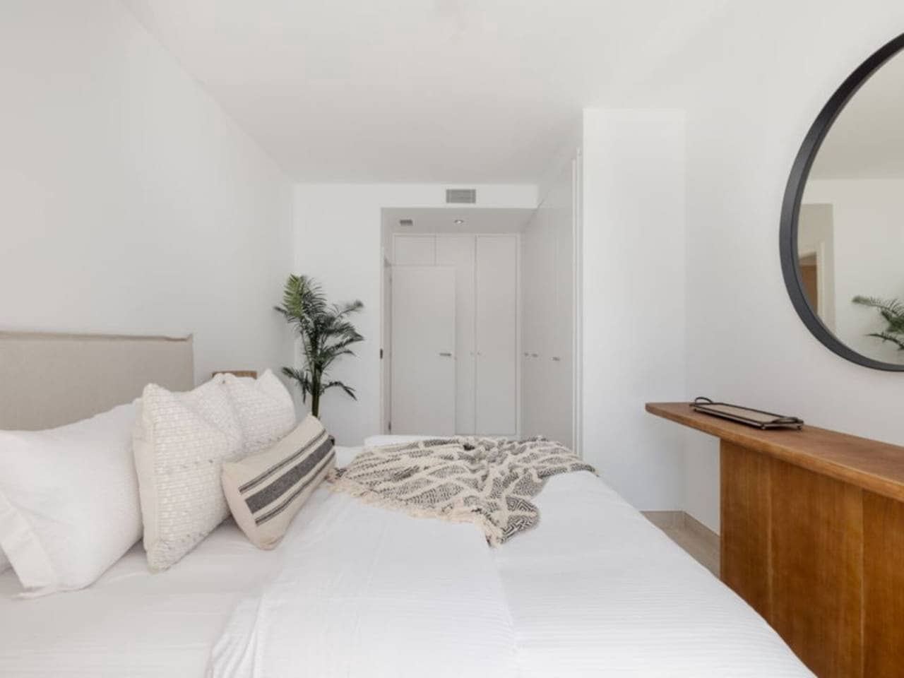 2 bedroom Apartment for sale in Casares with pool garage - € 340,000 (Ref: 8934723)