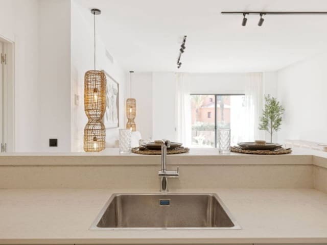 Apartamento de 2 habitaciones en Casares en venta con piscina garaje - 340.000 € (Ref: 8934723)