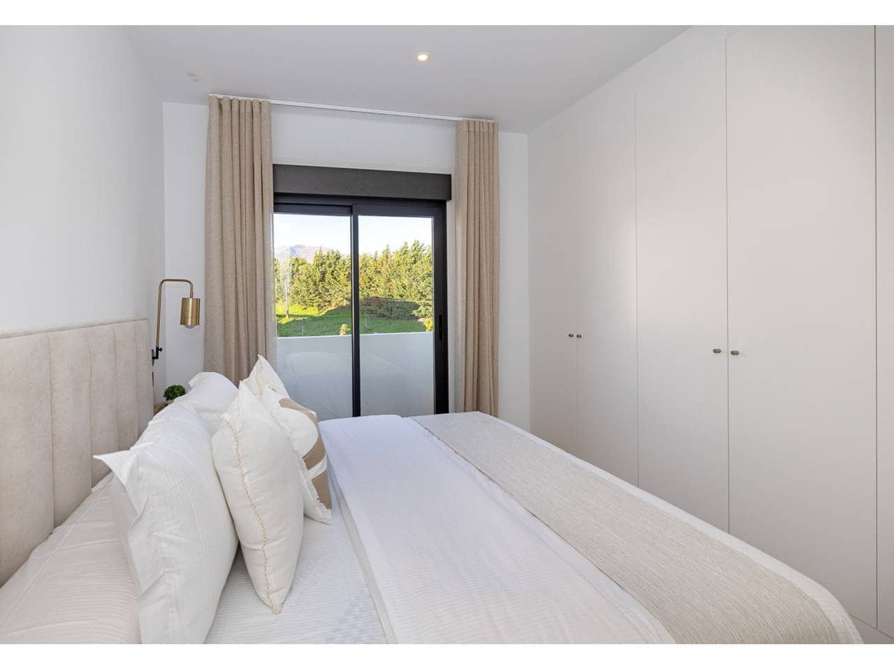 3 bedroom Apartment for sale in Casares with pool garage - € 787,600 (Ref: 8936516)