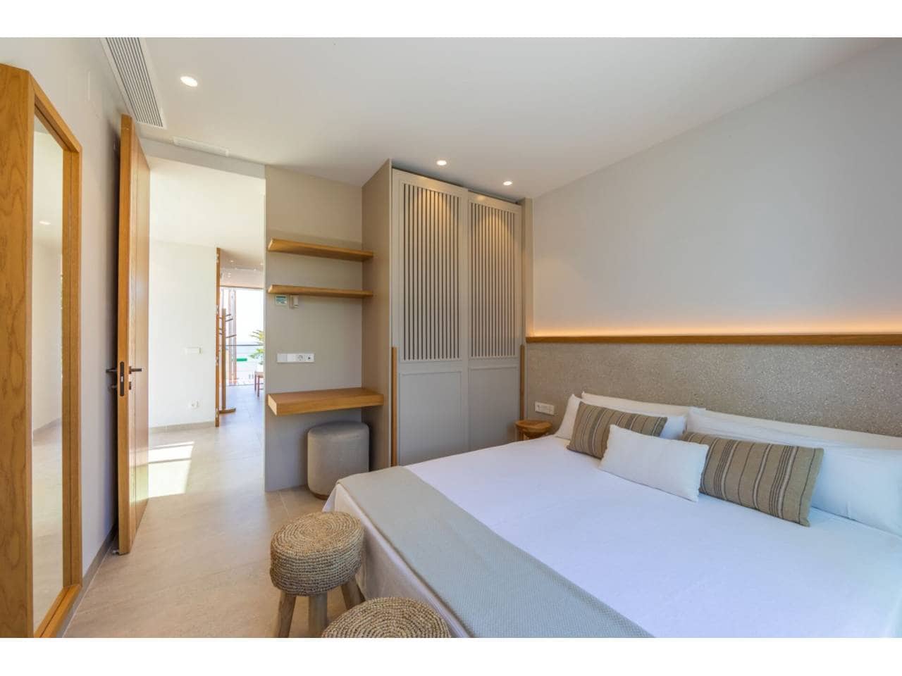 5 soveværelse Villa til salg i Tarifa med swimmingpool garage - € 4.350.000 (Ref: 8940819)