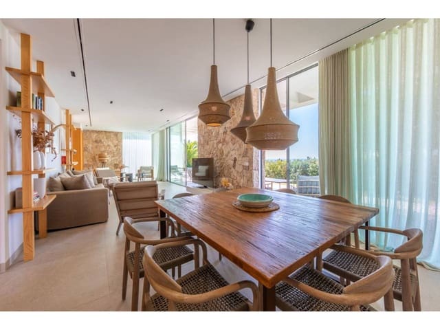 5 bedroom Villa for sale in Tarifa with pool garage - € 4,350,000 (Ref: 8940819)