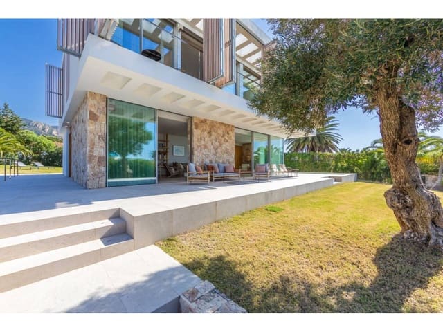 5 bedroom Villa for sale in Tarifa with pool garage - € 4,350,000 (Ref: 8940819)