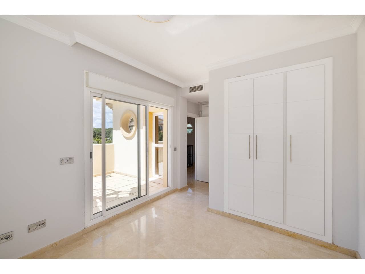 3 camera da letto Casa in vendita in Sotogrande con piscina garage - 570.000 € (Rif: 8952476)