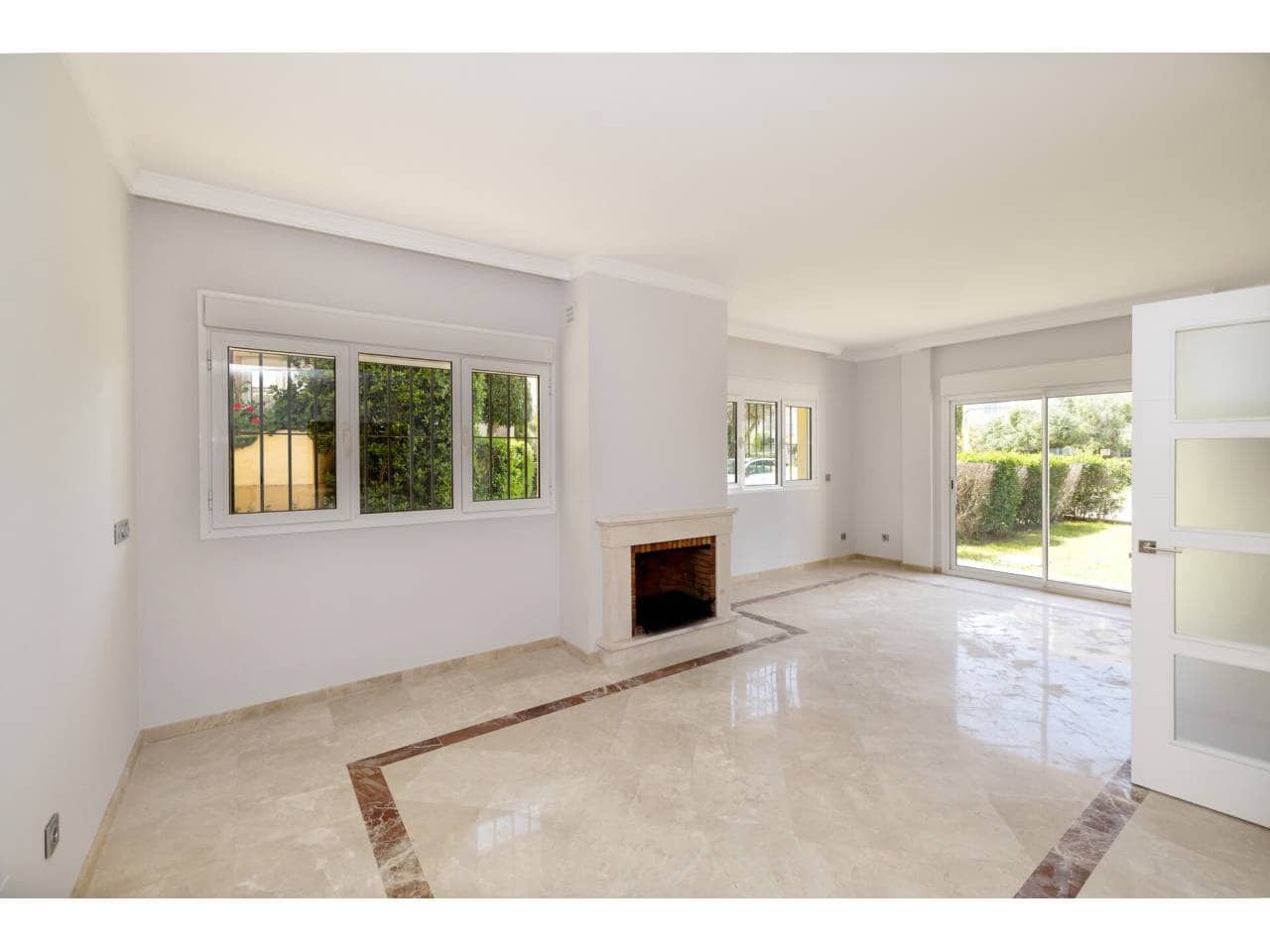 3 camera da letto Casa in vendita in Sotogrande con piscina garage - 570.000 € (Rif: 8952476)