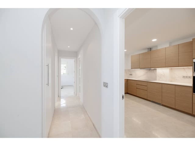 3 soverom Hus til salgs i Sotogrande, San Roque med svømmebasseng garasje - € 570 000 (Ref: 8952476)