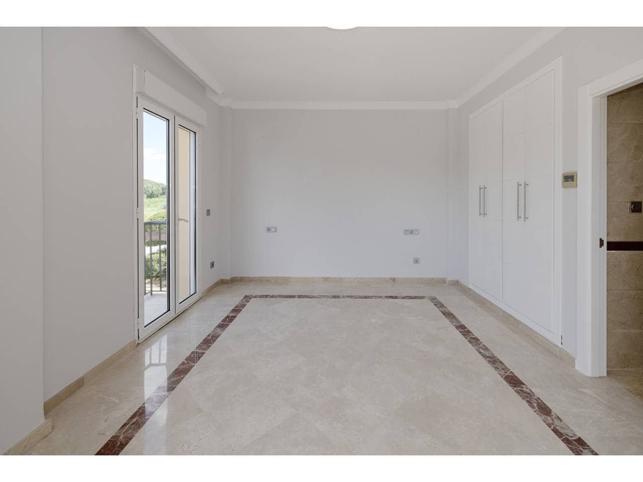 3 camera da letto Casa in vendita in Sotogrande con piscina garage - 570.000 € (Rif: 8952476)