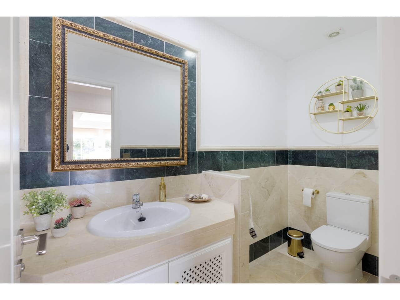 3 soveværelse Lejlighed til salg i Sotogrande med swimmingpool garage - € 550.000 (Ref: 8952477)