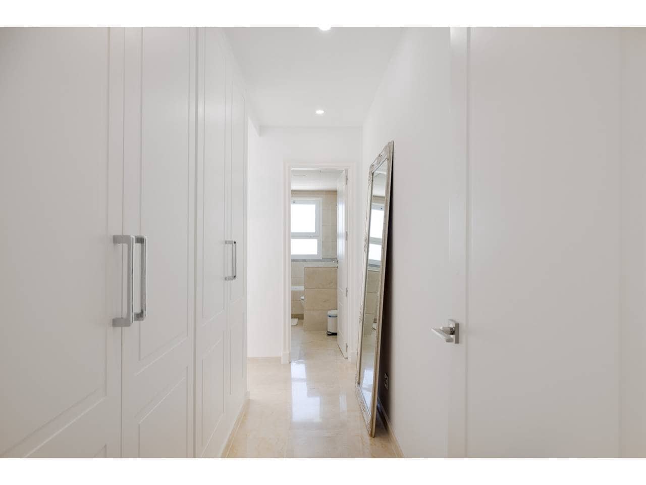 3 soveværelse Lejlighed til salg i Sotogrande med swimmingpool garage - € 550.000 (Ref: 8952477)