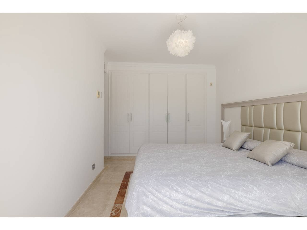 3 soveværelse Lejlighed til salg i Sotogrande med swimmingpool garage - € 550.000 (Ref: 8952477)