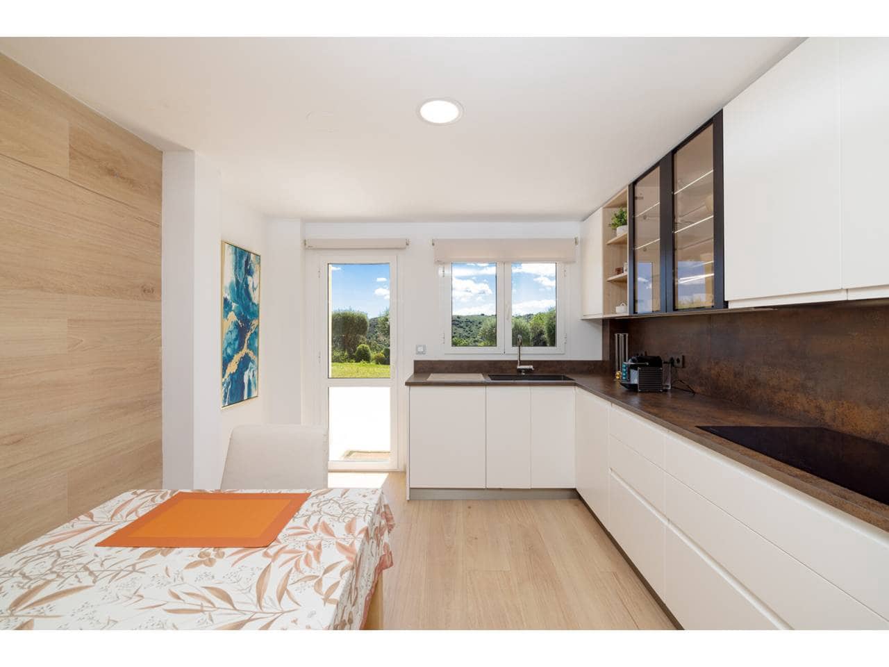 3 soveværelse Lejlighed til salg i Sotogrande med swimmingpool garage - € 550.000 (Ref: 8952477)