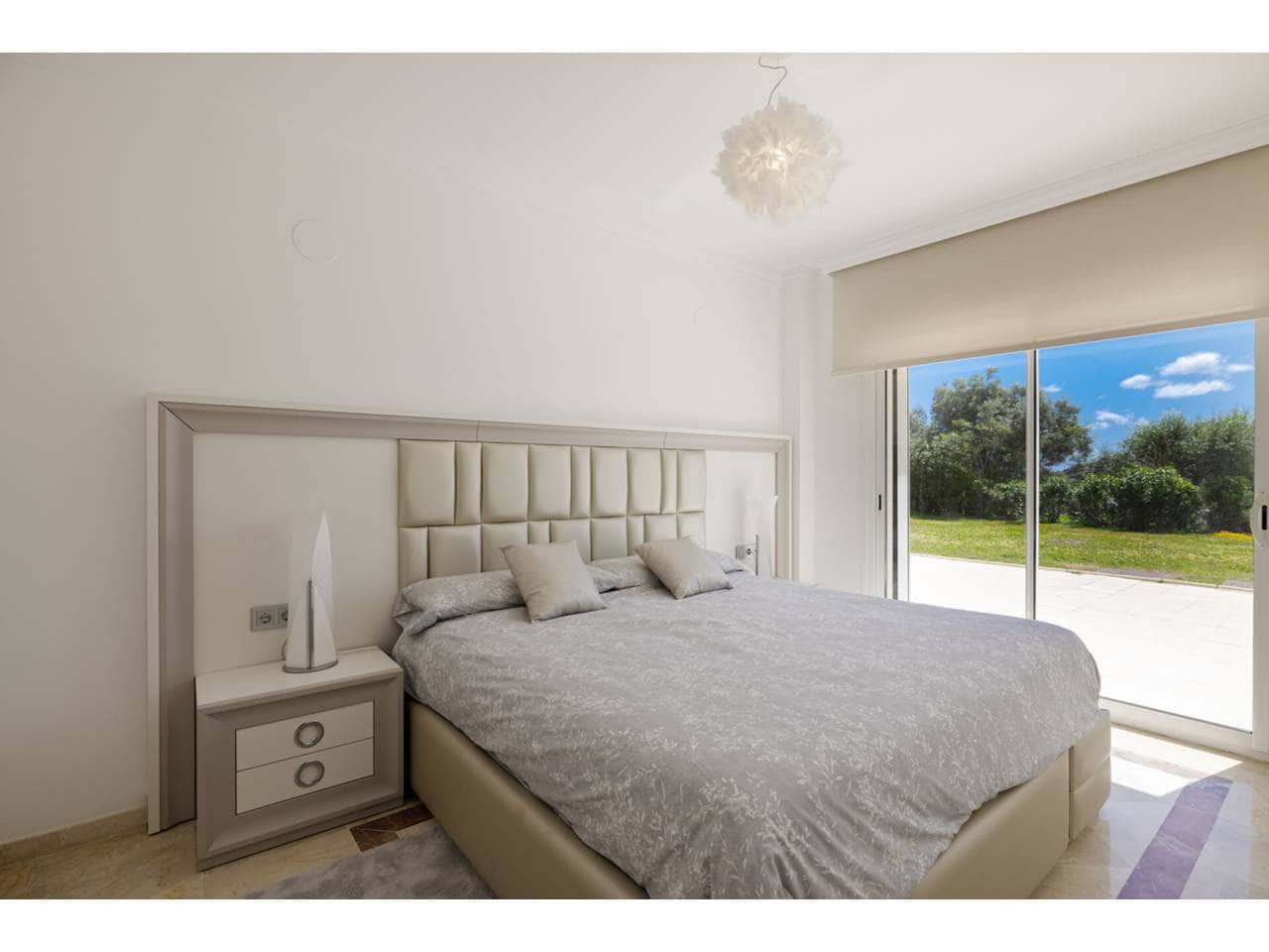 3 soveværelse Lejlighed til salg i Sotogrande med swimmingpool garage - € 550.000 (Ref: 8952477)