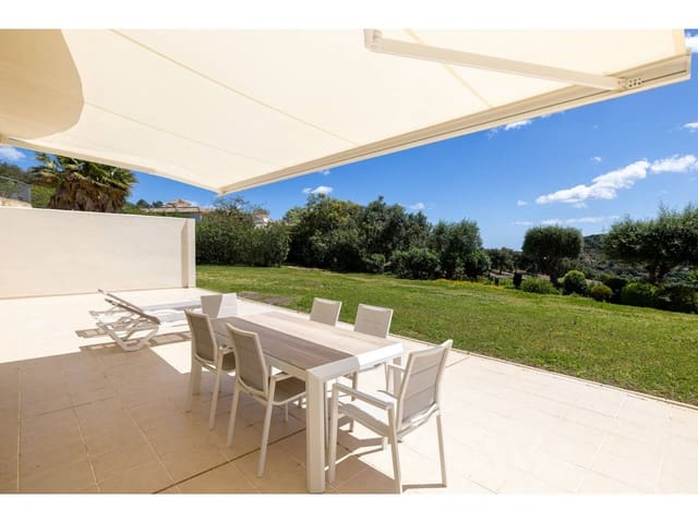 Piso de 3 habitaciones en Sotogrande, San Roque en venta con piscina garaje - 550.000 € (Ref: 8952477)