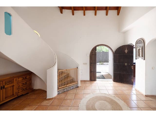 4 makuuhuone Huvila myytävänä paikassa Sotogrande Alto, San Roque mukana uima-altaan 
autotalli - 975 000 € (Ref: 8982073)