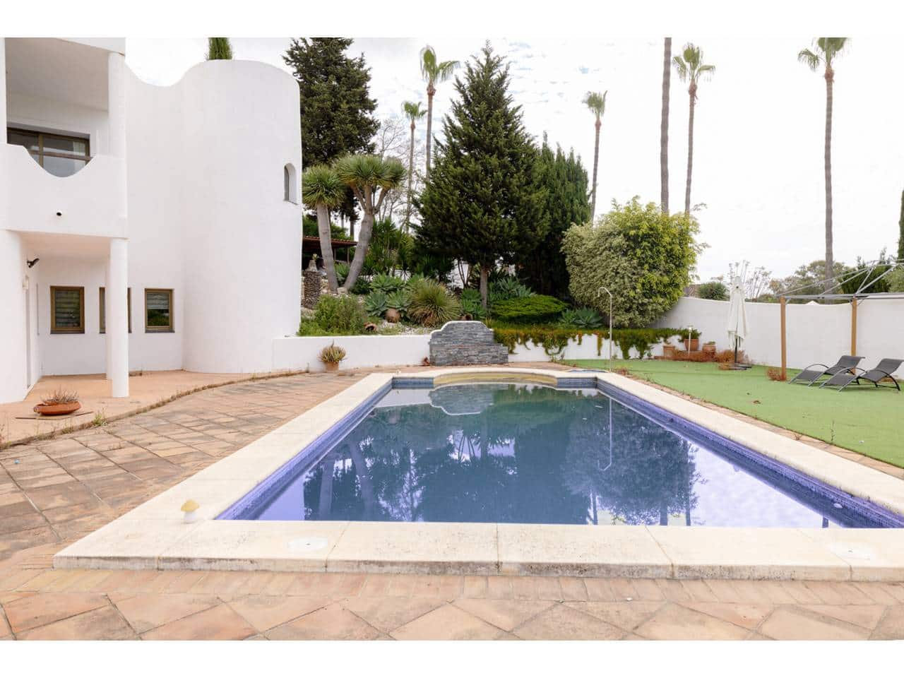 4 makuuhuone Huvila myytävänä paikassa Sotogrande mukana uima-altaan 
autotalli - 975 000 € (Ref: 8982073)