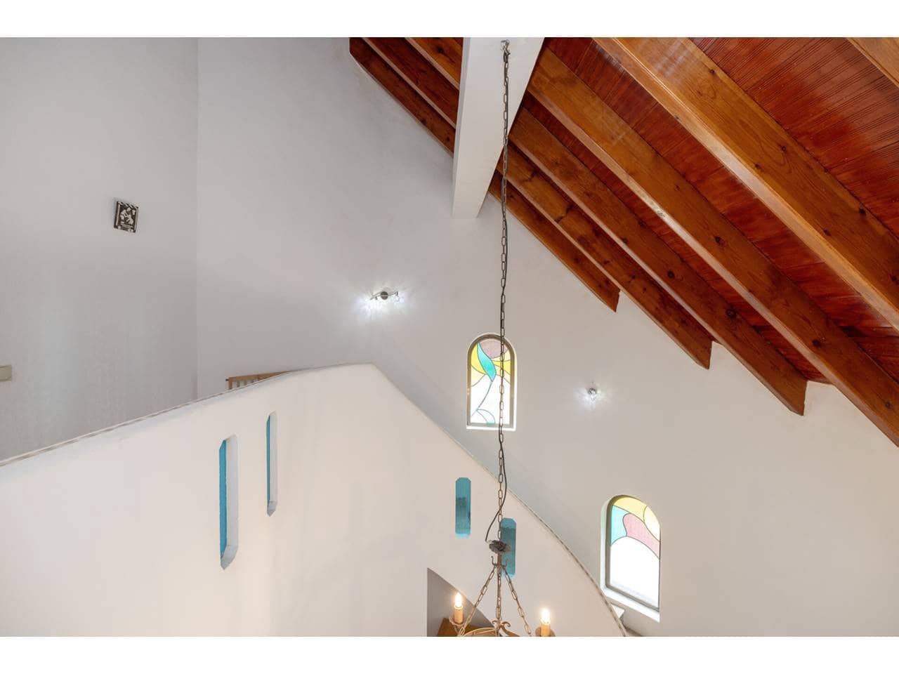 4 makuuhuone Huvila myytävänä paikassa Sotogrande mukana uima-altaan 
autotalli - 975 000 € (Ref: 8982073)