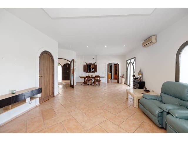 4 makuuhuone Huvila myytävänä paikassa Sotogrande Alto, San Roque mukana uima-altaan 
autotalli - 975 000 € (Ref: 8982073)