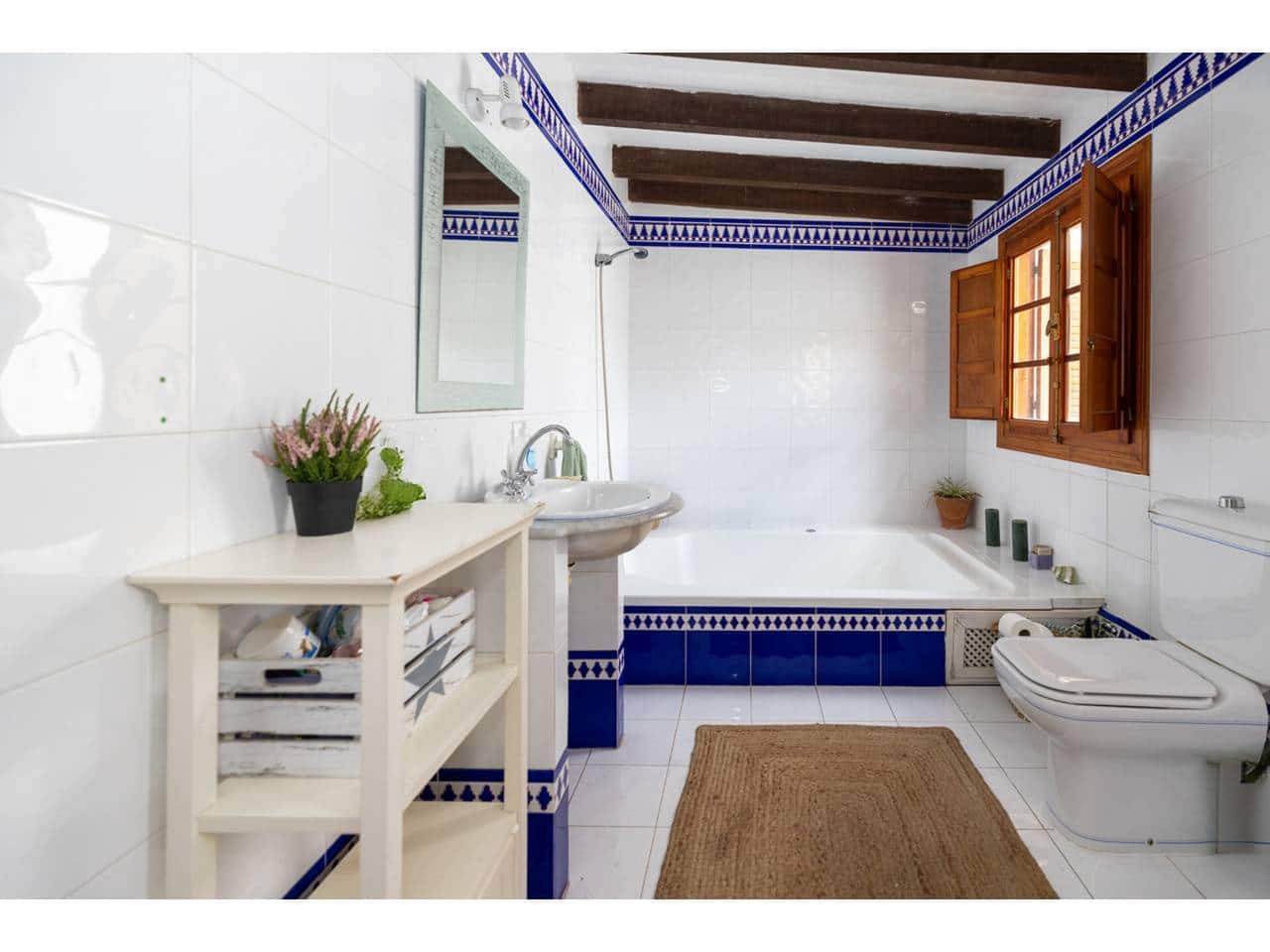 5 soverom Villa til salgs i San Roque med garasje - € 366 000 (Ref: 9007200)