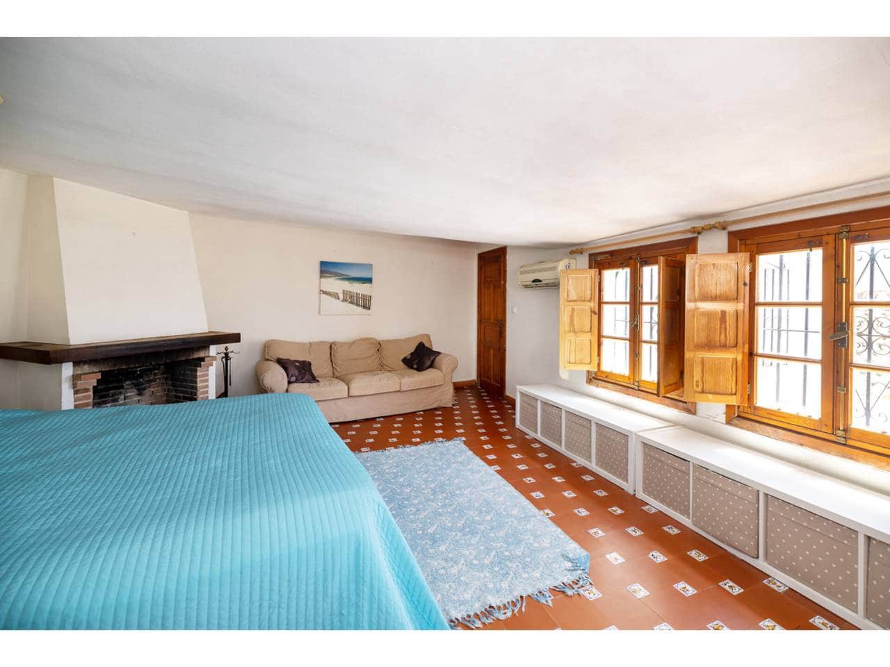 5 soverom Villa til salgs i San Roque med garasje - € 366 000 (Ref: 9007200)