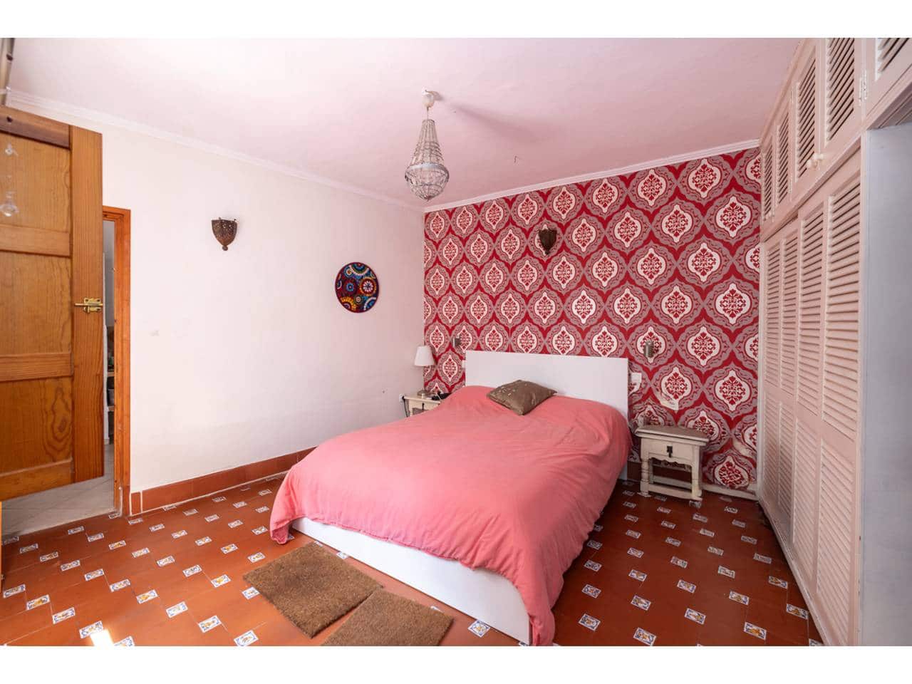 5 soverom Villa til salgs i San Roque med garasje - € 366 000 (Ref: 9007200)