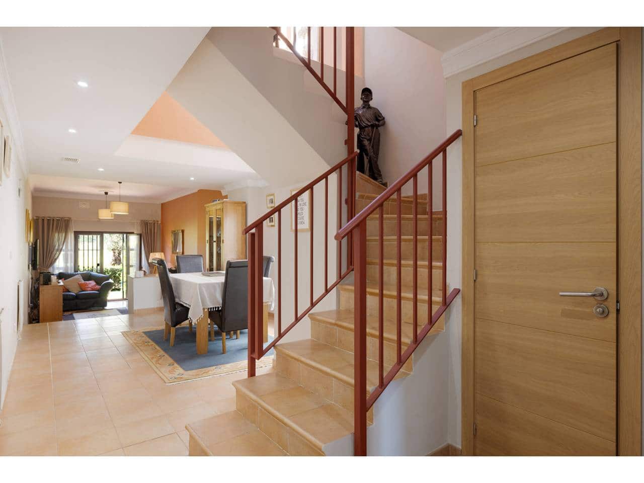 2 soveværelse Byhus til salg i La Alcaidesa med swimmingpool - € 299.000 (Ref: 9012131)