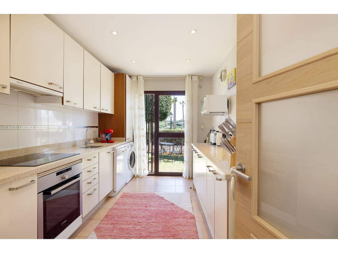 2 soveværelse Byhus til salg i La Alcaidesa med swimmingpool - € 299.000 (Ref: 9012131)