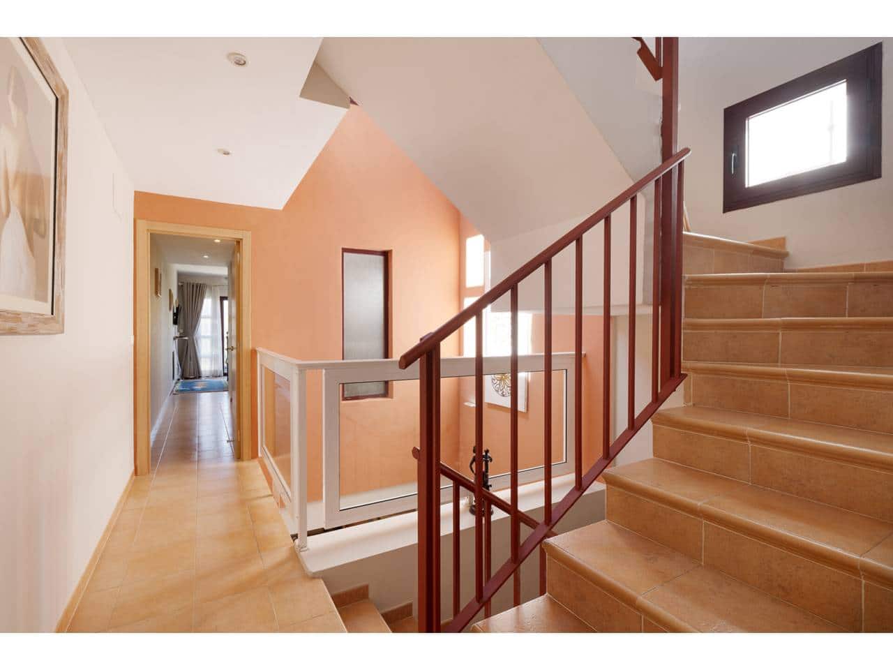 2 soveværelse Byhus til salg i La Alcaidesa med swimmingpool - € 299.000 (Ref: 9012131)