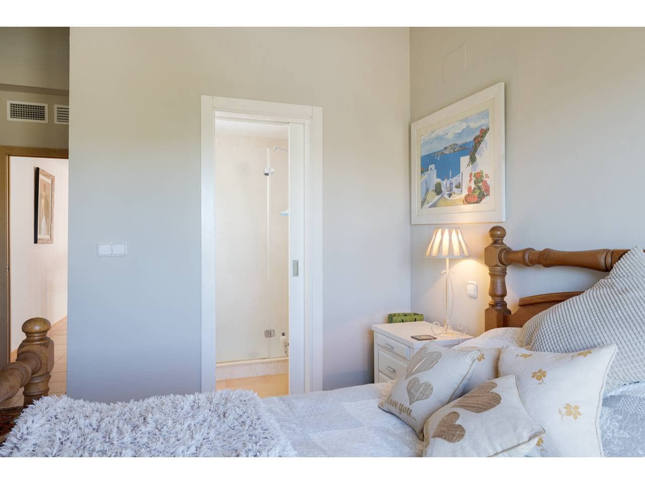 2 soveværelse Byhus til salg i La Alcaidesa med swimmingpool - € 299.000 (Ref: 9012131)