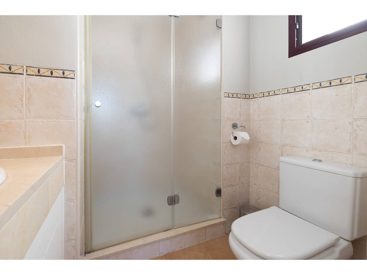 2 soveværelse Byhus til salg i La Alcaidesa med swimmingpool - € 299.000 (Ref: 9012131)